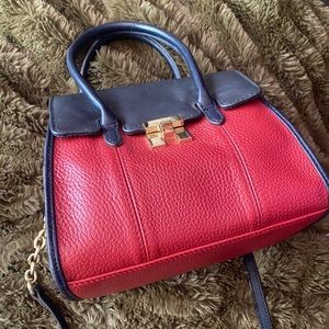 Small Tommy Hilfiger purse.